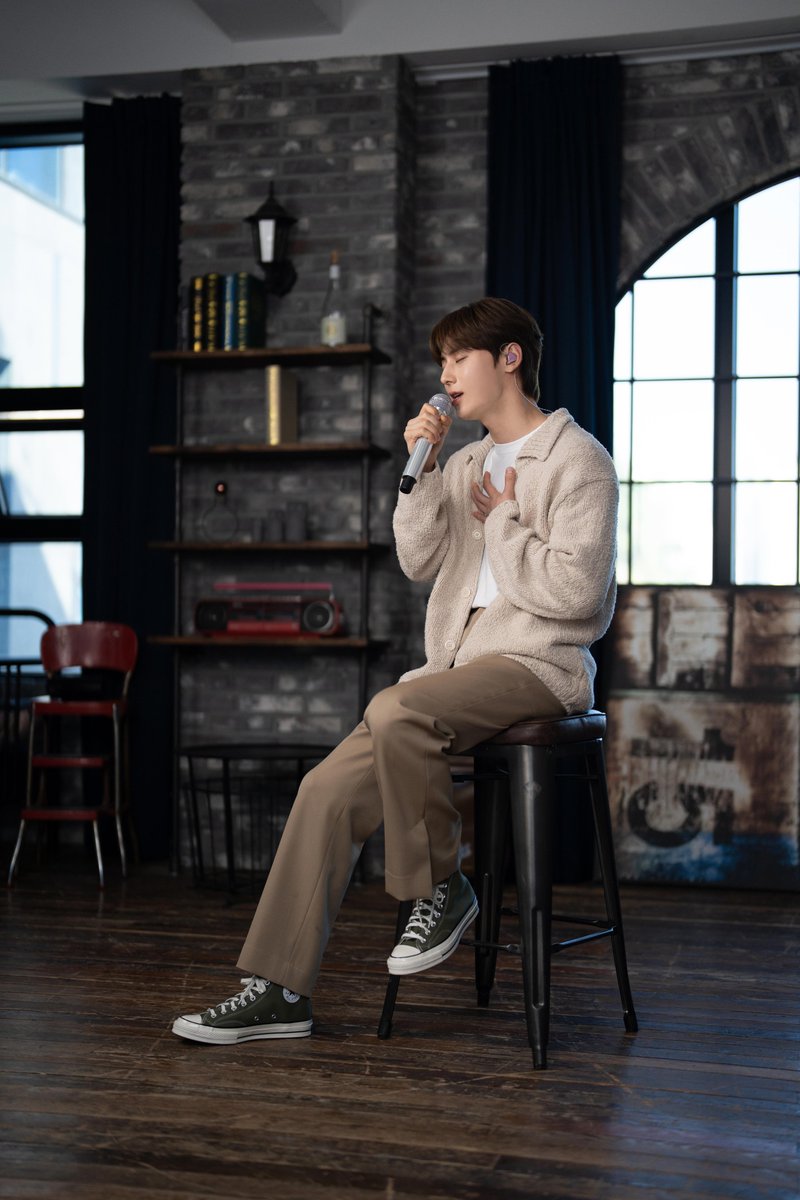 moonphase_kr's tweet photo. 【세.풋.보 OST Part.3】 예뻐 보여🌻

황민현 님의 포근한 음색이 돋보이는
라이브 클립이 지금 공개되었어요🎧🧡

#토리뮤직 유튜브 채널에서 확인하기!
🎵https://t.co/eZCbo1Qxwf 

#세풋보 #웹툰OST
#황민현 #HWANGMINHYUN
#예뻐보여 #So_beautiful
#문페이스 #MoonPhase https://t.co/dGI3O90y3D