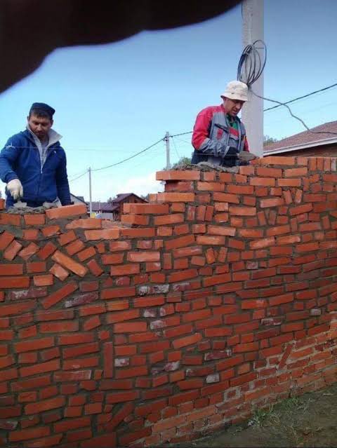 lebogoofentswe's tweet photo. @Msamid6 @Lloydmunyai1 Too much vayolence https://t.co/27WQOfV74W