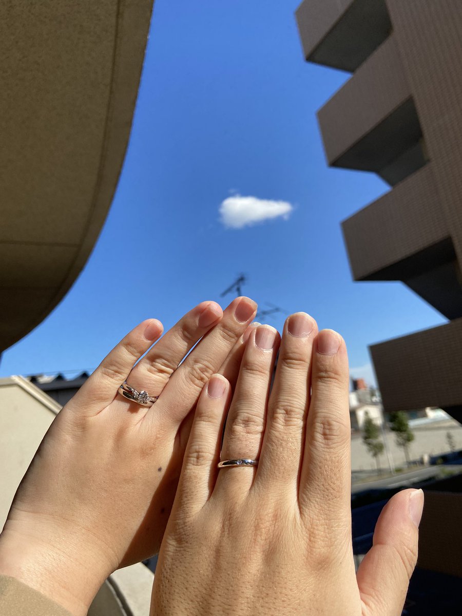 you_rockon's tweet photo. 【ご報告】
私事ではありますが、本日婚姻届を提出して参りました。
お相手はかねてよりお付き合いさせて頂いていた一般の方です。
長年の推しカツの経験を奥さんに還元していきたいと思います。
お世話になってる皆さま、今後ともよろしくお願いします！また現場とかで遊んで下さい！ https://t.co/th5frR2CMq
