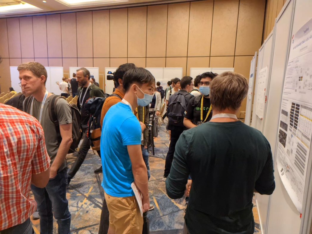 VIPriors Workshop @ ICCV 2023 (@vipriorsiccv) on Twitter photo We're here! π We're here! π