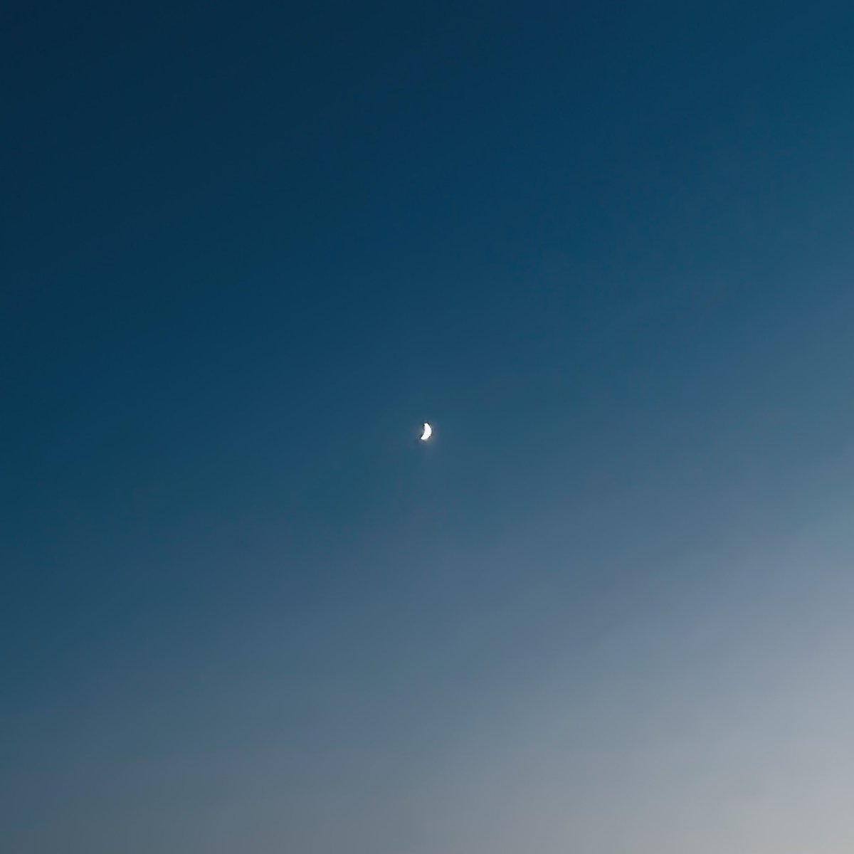 __msi6's tweet photo. すきだと感じたことを素直に
自分を好きになるために呟きたいです🕯 https://t.co/UbC0RbLXbc