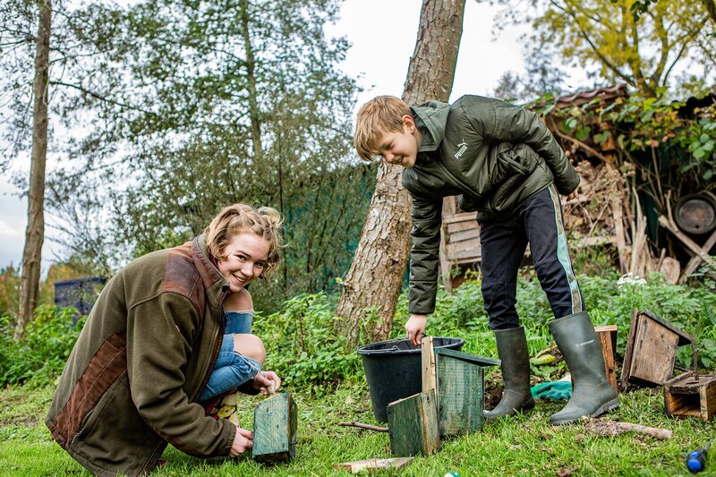 Zaterdag 5 november is er weer de Natuurwerkdag. Kom meelhelpen op één van de natuureilandjes bij de Zevenhuizerplas in de #Rottemeren . Zagen, takkenrillen maken onder begeleiding van de boswachters van Staatsbosbeheer. Inschrijven en meer informatie;  ap.lc/7oQgU