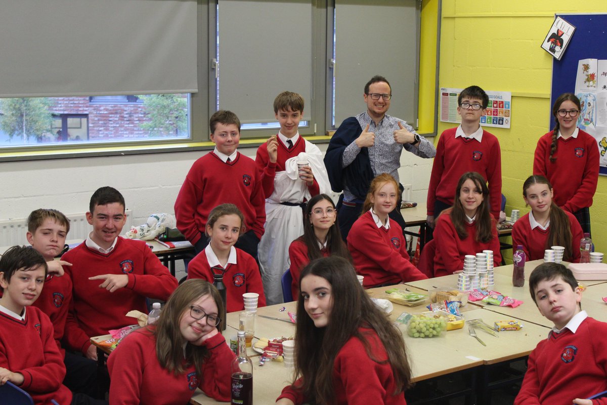 classics_rc's tweet photo. Our 1st Year Classics class threw on a might Greek &amp; Roman feast this morning! No one brought in stuffed dormice thankfully!🥙 @ratoathcollege https://t.co/0boS5TXxWA