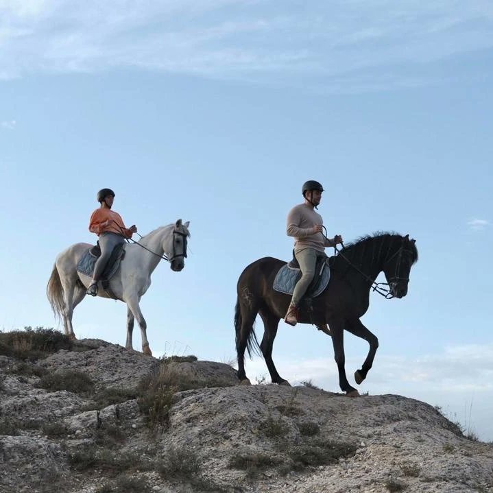 MiguelAngValero's tweet photo. Ha sido un fin de semana intenso, lleno de actividades para todos los gustos y en el que Cuenca ha hecho gala de un sinfín de atractivos que gracias al periodismo especializado y los creadores de contenido en RRSS hemos podido enseñar a potenciales visitantes a través del mundo. https://t.co/5E9i1GIzVo