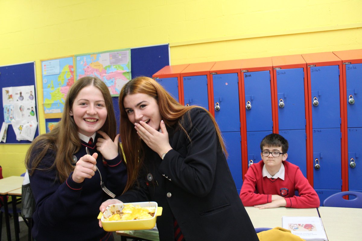 classics_rc's tweet photo. Our 1st Year Classics class threw on a might Greek &amp; Roman feast this morning! No one brought in stuffed dormice thankfully!🥙 @ratoathcollege https://t.co/0boS5TXxWA
