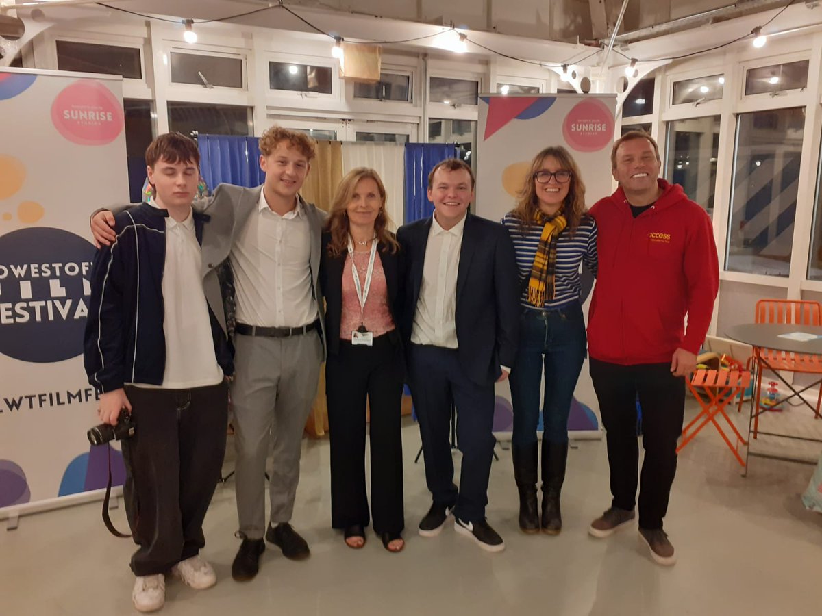 FilmHubSE's tweet photo. All done! Well done to Joshua, Patch and Rhythm - the young film programming team pulled it off!
#YoungFilmProgrammers https://t.co/cK92N9IzwX