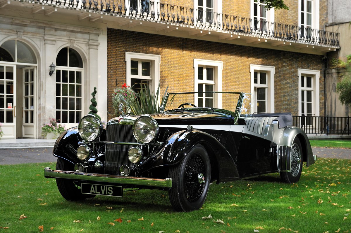 AlvisCarCompany's tweet photo. Where would you take this #Alvis #ContinuationSeries 4.3 litre Vanden Plas Tourer? https://t.co/jUdnZb6kQY