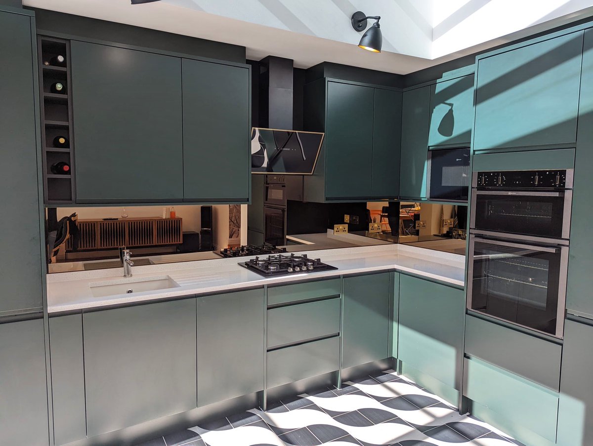 ghinteriorglass's tweet photo. What a perfect way to start our Monday Morning!! Looking at images like this - a completed splash back in this absolutely stunning kitchen! 

We love the colour combination between the kitchen units, flooring and the clients choice of tinted bronze mirror for the splash back https://t.co/ItEt9XJTld