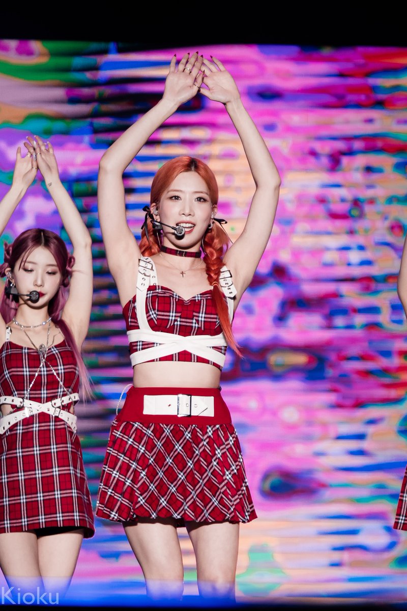 [2022.10.21] LOONA Kim Lip
「 POPSTIVAL 2022 」

🫶🫶

#이달의소녀 #LOONA #LOONAFESTIVAL #POPSTIVAL2022 #김립 #KimLip
<a href="/loonatheworld/">이달의 소녀(LOOΠΔ)</a>