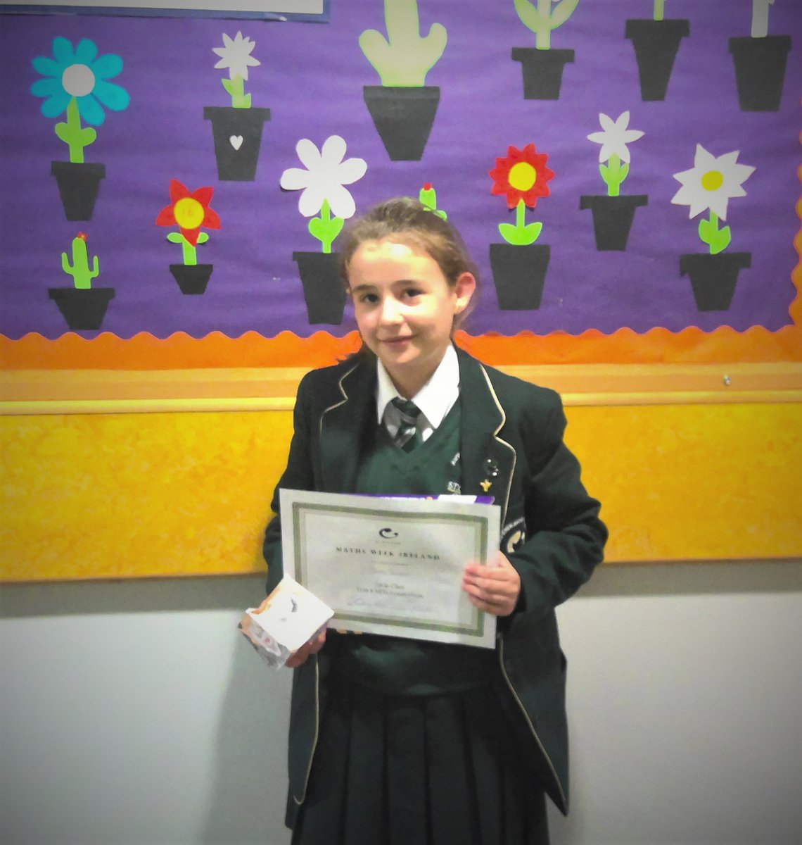 StCeciliasMaths's tweet image. Year 8 getting creative for #mathsweek2022 @StCeciliasDerry