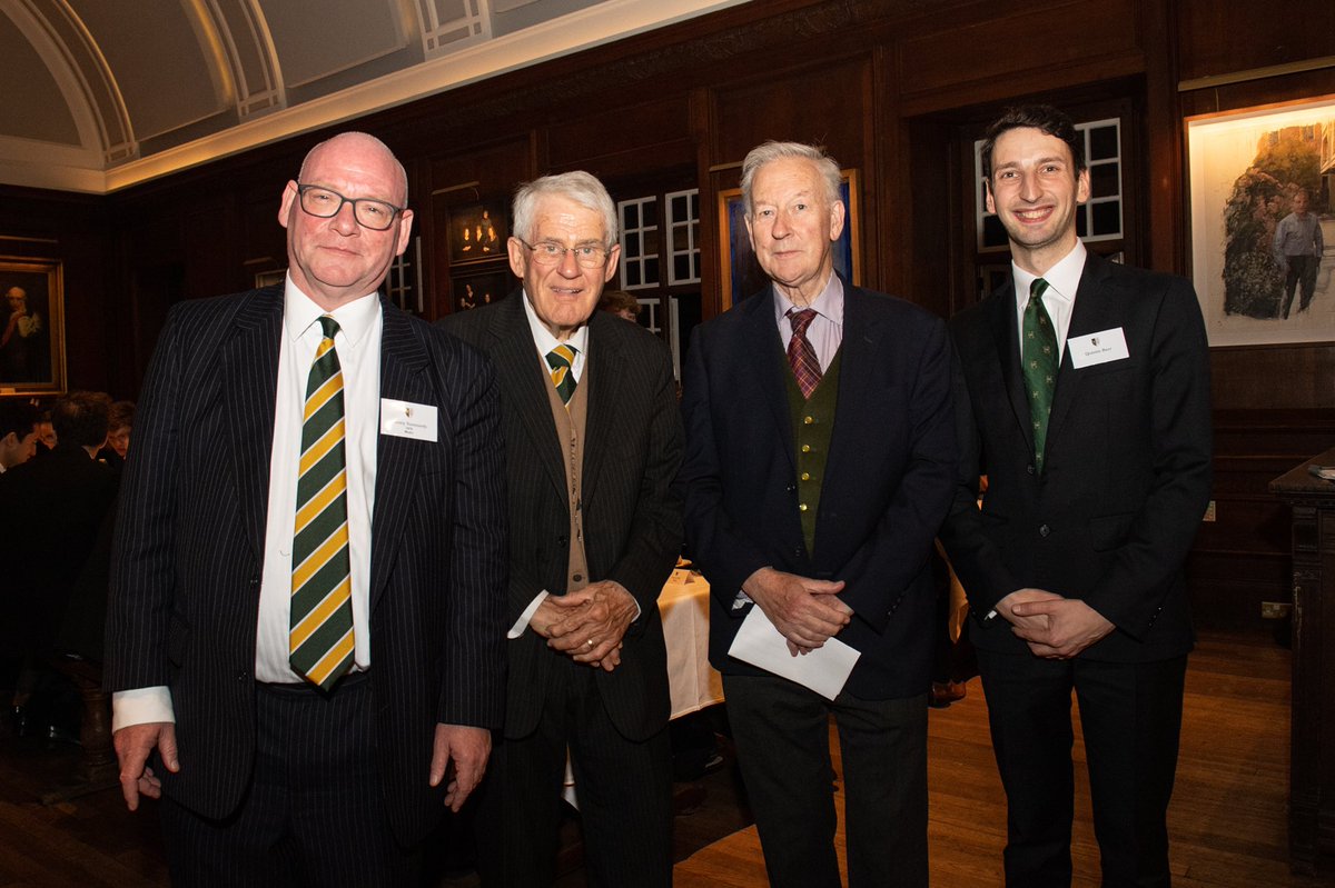 quintinbeer1's tweet image. With some legends