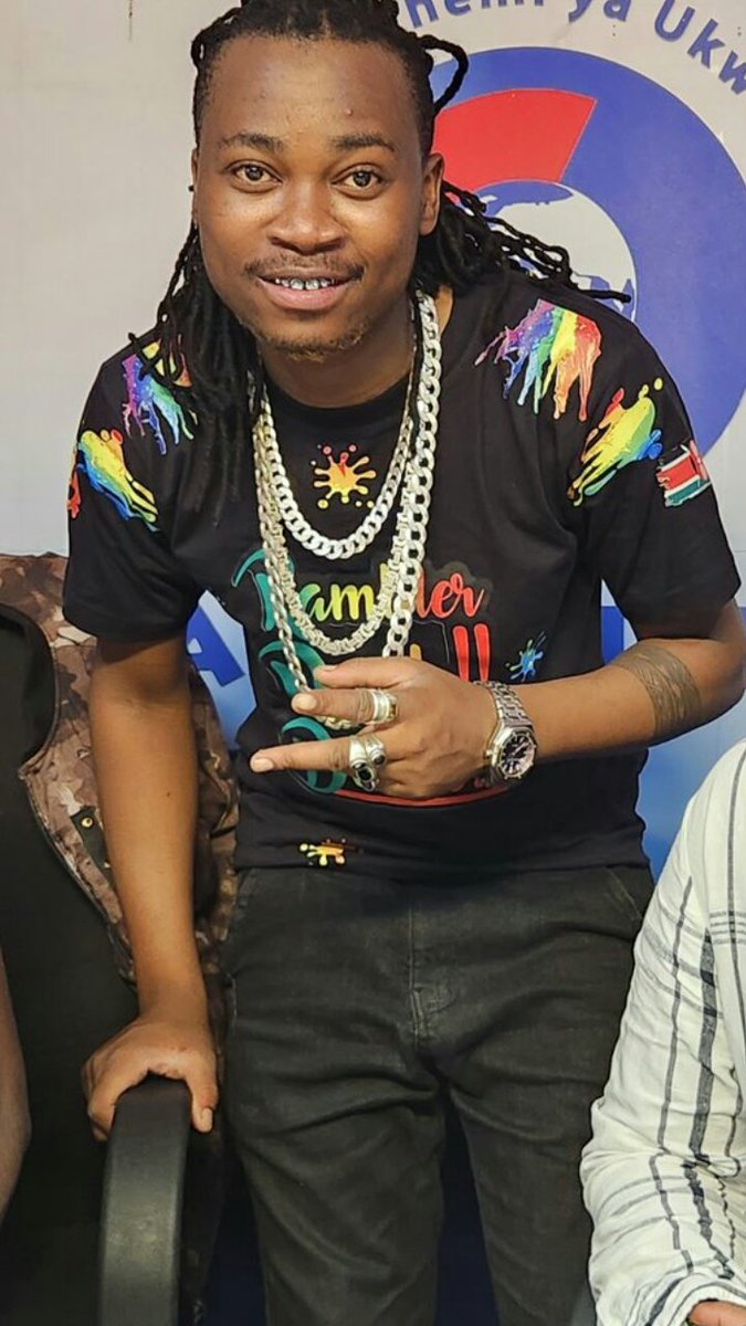 thaka_wa's tweet photo. @Deejayrambo1 Rambler,kuchafua kwenye ma 925 zimetii iko sambatawa Big up https://t.co/ORBORFu2yk