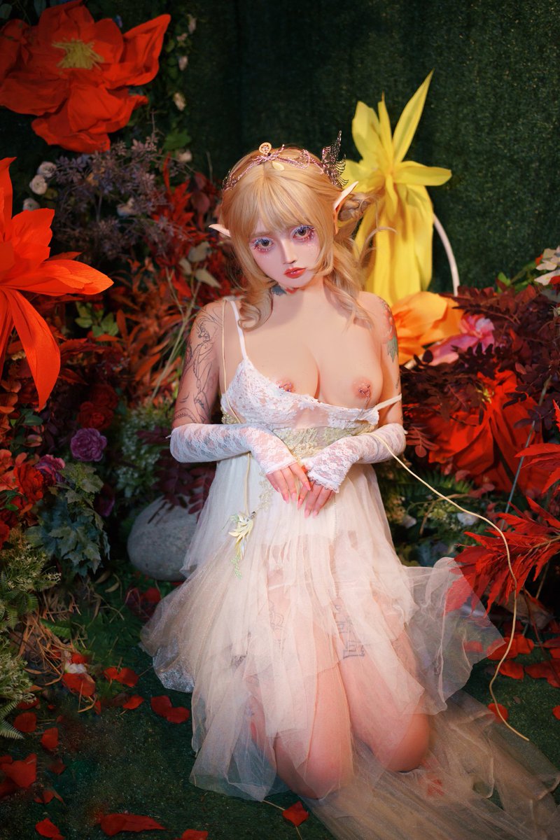 “请...请允许奴婢为您更衣♡
服侍哥布林的勇士是奴婢的荣幸~即使是夫君知道了也会很高兴的~♡♡♡”

"Please...Please allow the girl to change your dress ♡
It's an honor to serve the Goblins. Even my husband would be glad to hear it. ~♡♡♡"

#伪娘 #女装子 #男の娘 #crossdresser #sissy https://t.co/uxmVPBl9aA