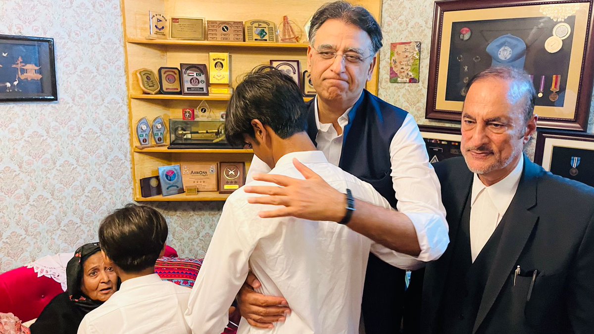 اس بیٹے کو باپ کے قتل کا جواب کون دے گا؟ کیا عدلیہ اپنا کردار ادا کرے گی؟