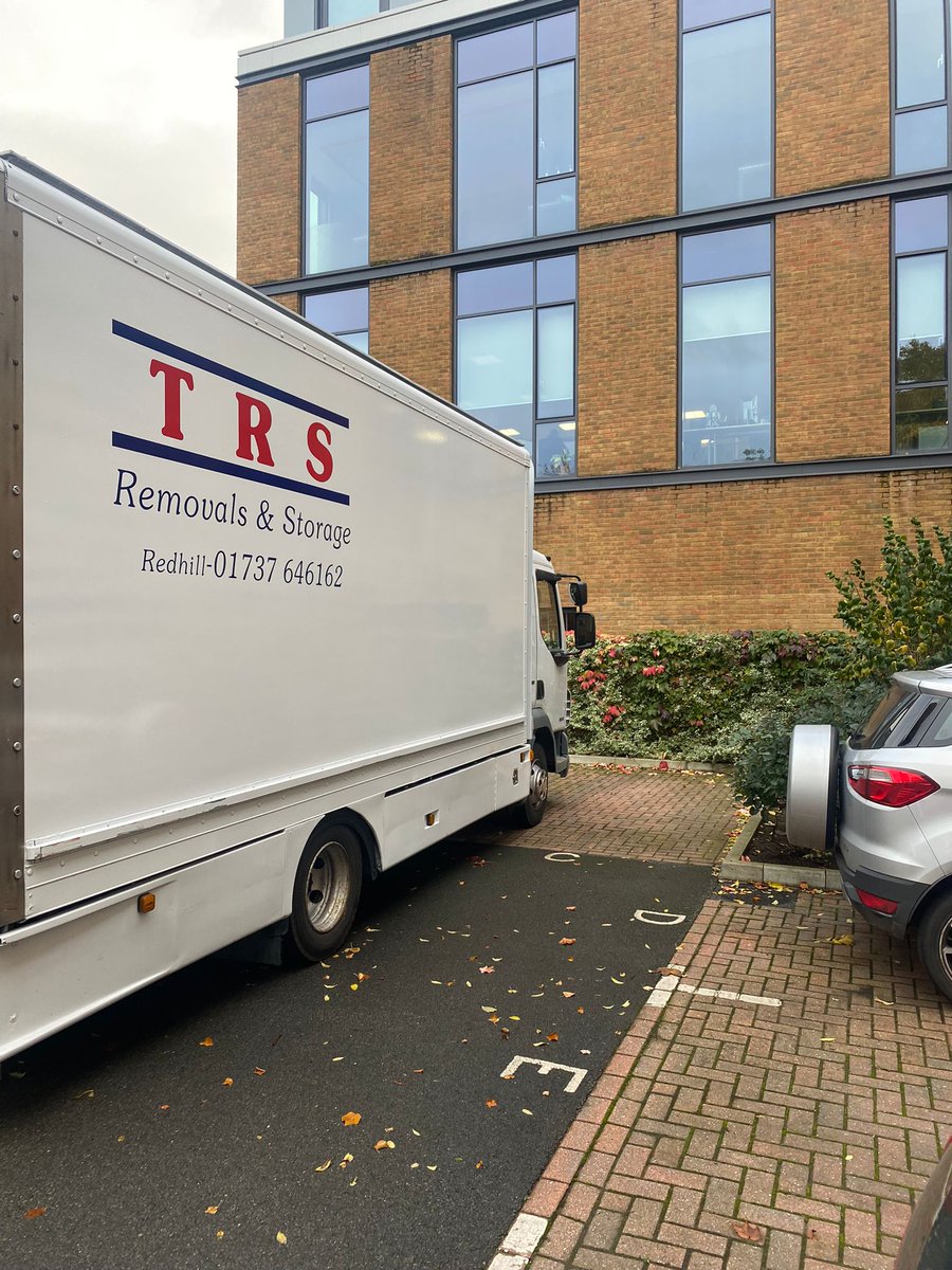 ⛅️A busy start for the team, as we are helping a customer move a short 🔀distance across Redhill. But no matter the distance the same high 🙌standards are required from the TRS team.☎️ 01737 646162 
#TRS #TRSremovals #storage #removals #removal #removalservice #surrey #home #kent