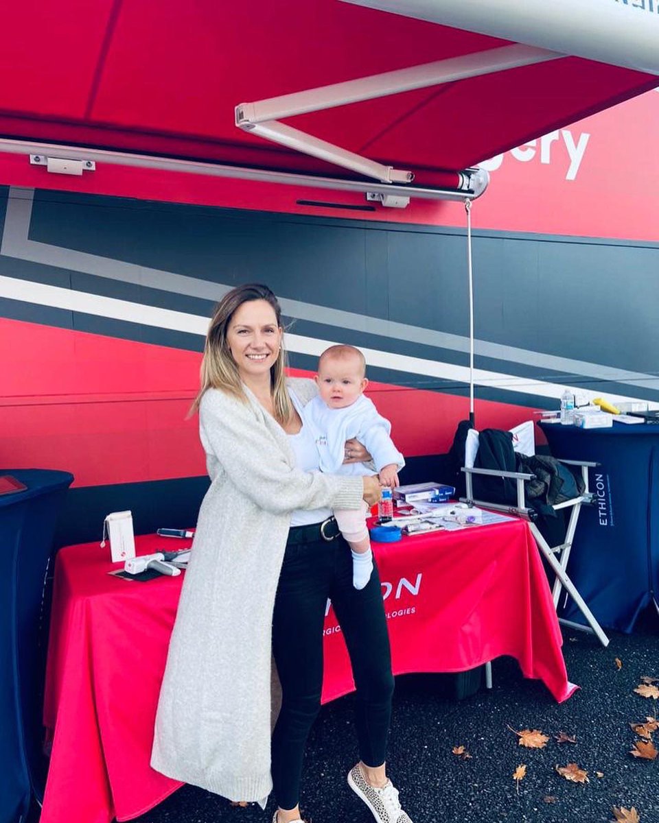 Margot becomes youngest visitor to step on board the Ethicon Bus! It’s given us a new reason to sing “the wheels on the bus” together! #ethiconroadshow2022 @JNJMedTechUKI
