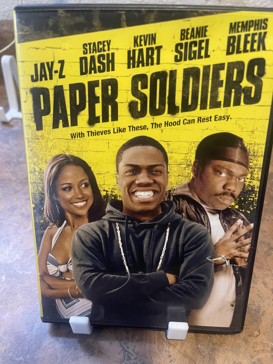 wafflesmovies's tweet image. Beanie Sigel and Kevin Hart in a classic movie that was basically improvised from beginning to end. #papersoldiers #wafflesandmovies
