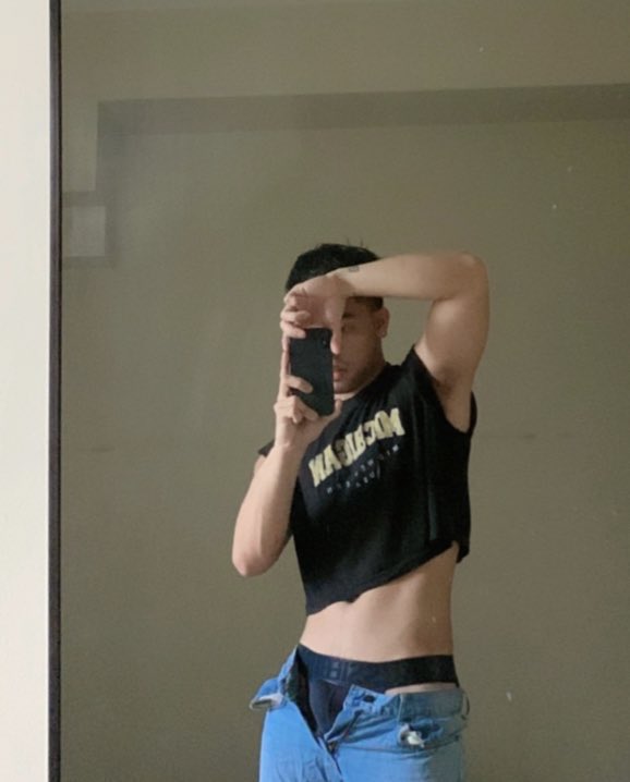 adryyxperry's tweet photo. Your chemical hype boy 💙 https://t.co/cSPuYhjqj5
