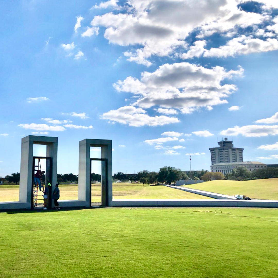 tamugalleries's tweet photo. 𝐁𝐨𝐧𝐟𝐢𝐫𝐞 𝐌𝐞𝐦𝐨𝐫𝐢𝐚𝐥 𝐂𝐥𝐞𝐚𝐧𝐢𝐧𝐠⁣⁣
11.11.22 | 9 a.m.–5 p.m. (2-hour time slots available)⁣⁣
⁣⁣
Students &amp; the community are invited to help clean and preserve the memorial. No experience necessary. Supplies will be provided.⁣⁣ https://t.co/HeoHx17HAJ https://t.co/ez9NJxJvKY