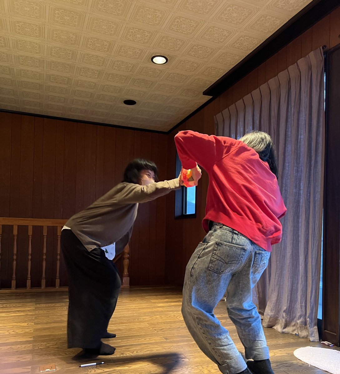 imaike_project's tweet photo. 本日は
「#いまいけぷろじぇくと Vol.11《身体奏法》ワークインプログレス Vol.2」
へ向けたリハーサルでした！
@iwateita @yuimoe04 @t_imamura16 
#岩渕貞太 #池田萠 #今村俊博 https://t.co/MkpKMWFMY8