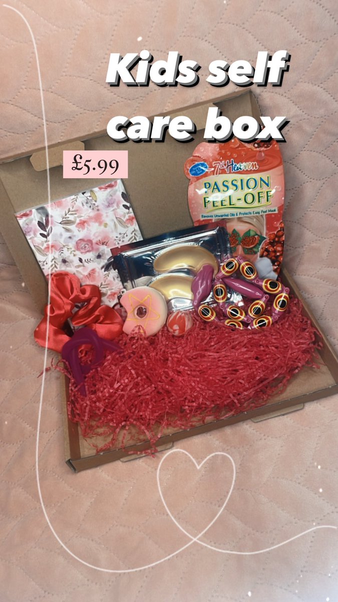 emilycarragherl's tweet image. Now taking self care orders for Christmas - postal orders will close 7th December 💕 Self care boxes and self affirmation cards available on itstimetotalk.page 🛍️ @timetotalk_xx #selfcarebox #christmaspresent #smallbusinessowner
