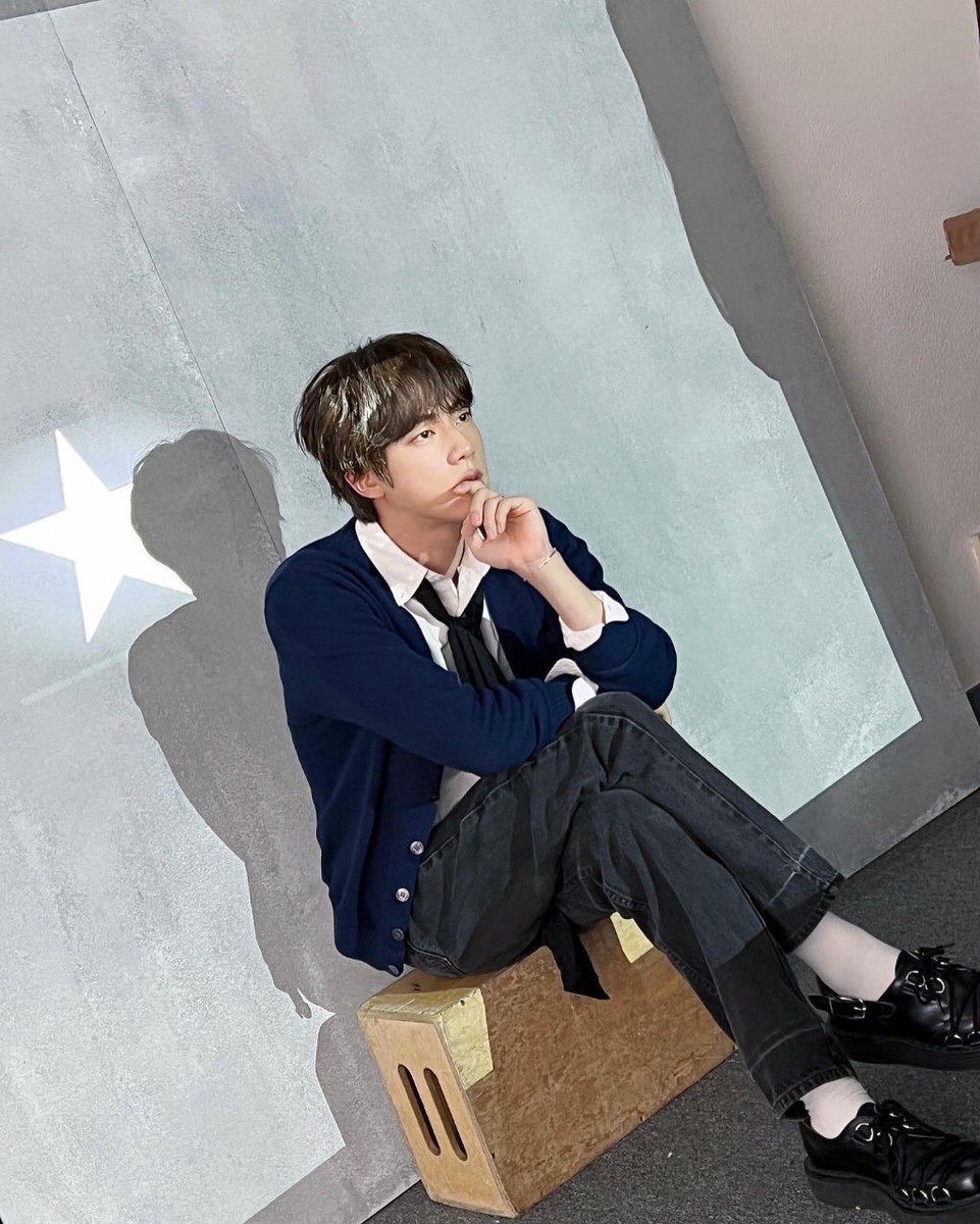 borahae_BTS's tweet photo. 📸 Post de Wootteo en IG

🗣: Inauguración de la galería de wootteo
Chico guapo con confianza/seguro de si mismo

🔗: https://t.co/L5bJGZRaFh
#jin #jinxcodplay #TheAstronaut https://t.co/mW1V2FbAQV