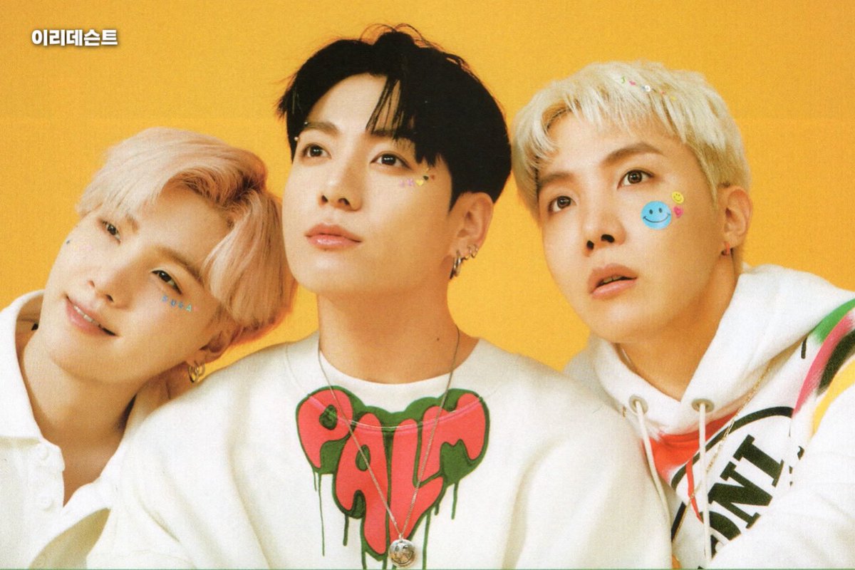 iridescent9595_'s tweet photo. [SCAN] BTS JAPAN OFFICIAL Vol.10
유닛 (윤기 &amp; 호석 &amp; 정국)
#suga #jhope #jungkook https://t.co/HLPkA7Yorm