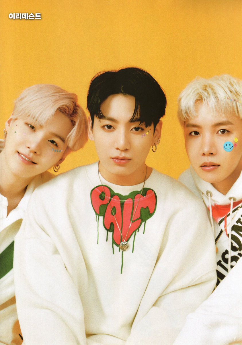 iridescent9595_'s tweet photo. [SCAN] BTS JAPAN OFFICIAL Vol.10
유닛 (윤기 &amp; 호석 &amp; 정국)
#suga #jhope #jungkook https://t.co/HLPkA7Yorm