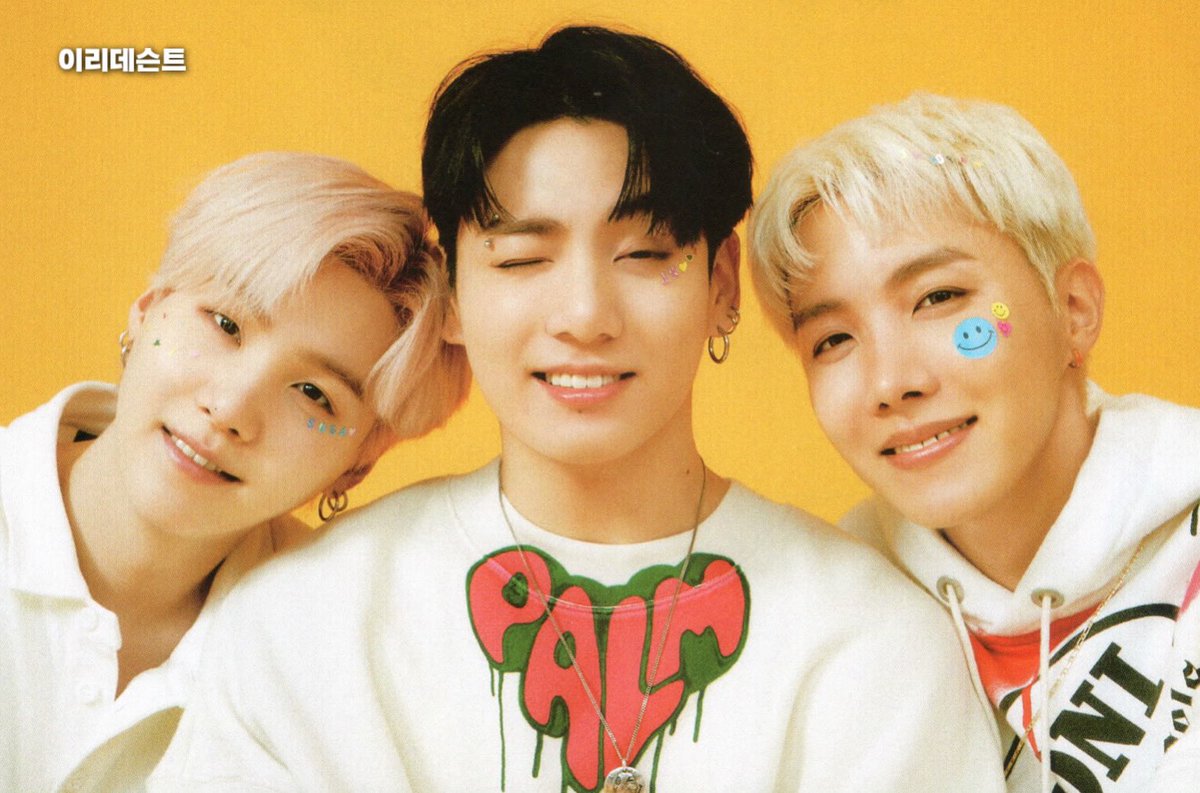 iridescent9595_'s tweet photo. [SCAN] BTS JAPAN OFFICIAL Vol.10
유닛 (윤기 &amp; 호석 &amp; 정국)
#suga #jhope #jungkook https://t.co/HLPkA7Yorm