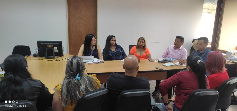 cnaeoficial's tweet photo. ¡Feliz inicio de semana!

Con espíritu revolucionario, el Pdte. de la CNAE, @pedrodiazg59, encabezó reunión de gabinete interno para continuar afianzando las estrategias a seguir para garantizar  en todo el territorio nacional un PAE  de calidad. 

@NicolasMaduro https://t.co/FnpGwR4ma2