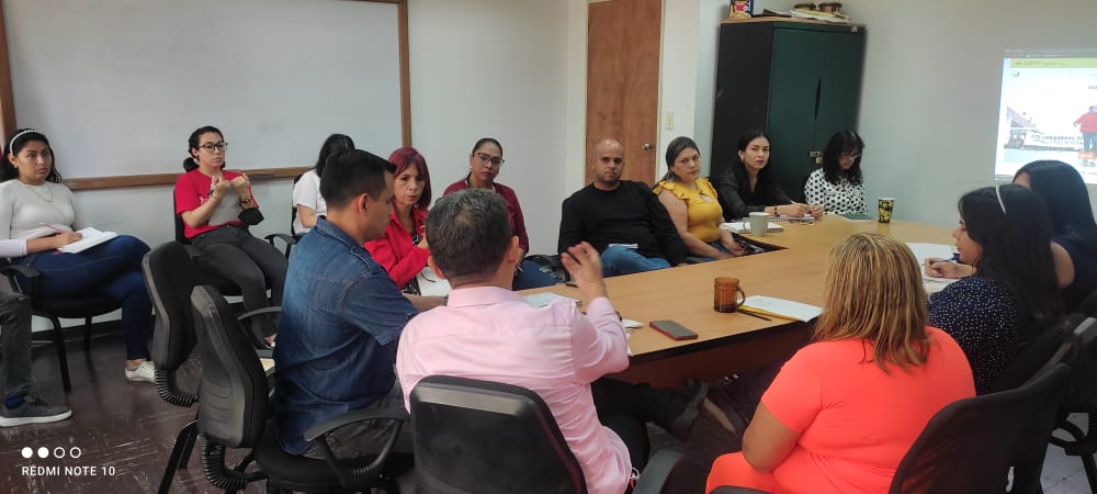 cnaeoficial's tweet photo. ¡Feliz inicio de semana!

Con espíritu revolucionario, el Pdte. de la CNAE, @pedrodiazg59, encabezó reunión de gabinete interno para continuar afianzando las estrategias a seguir para garantizar  en todo el territorio nacional un PAE  de calidad. 

@NicolasMaduro https://t.co/FnpGwR4ma2