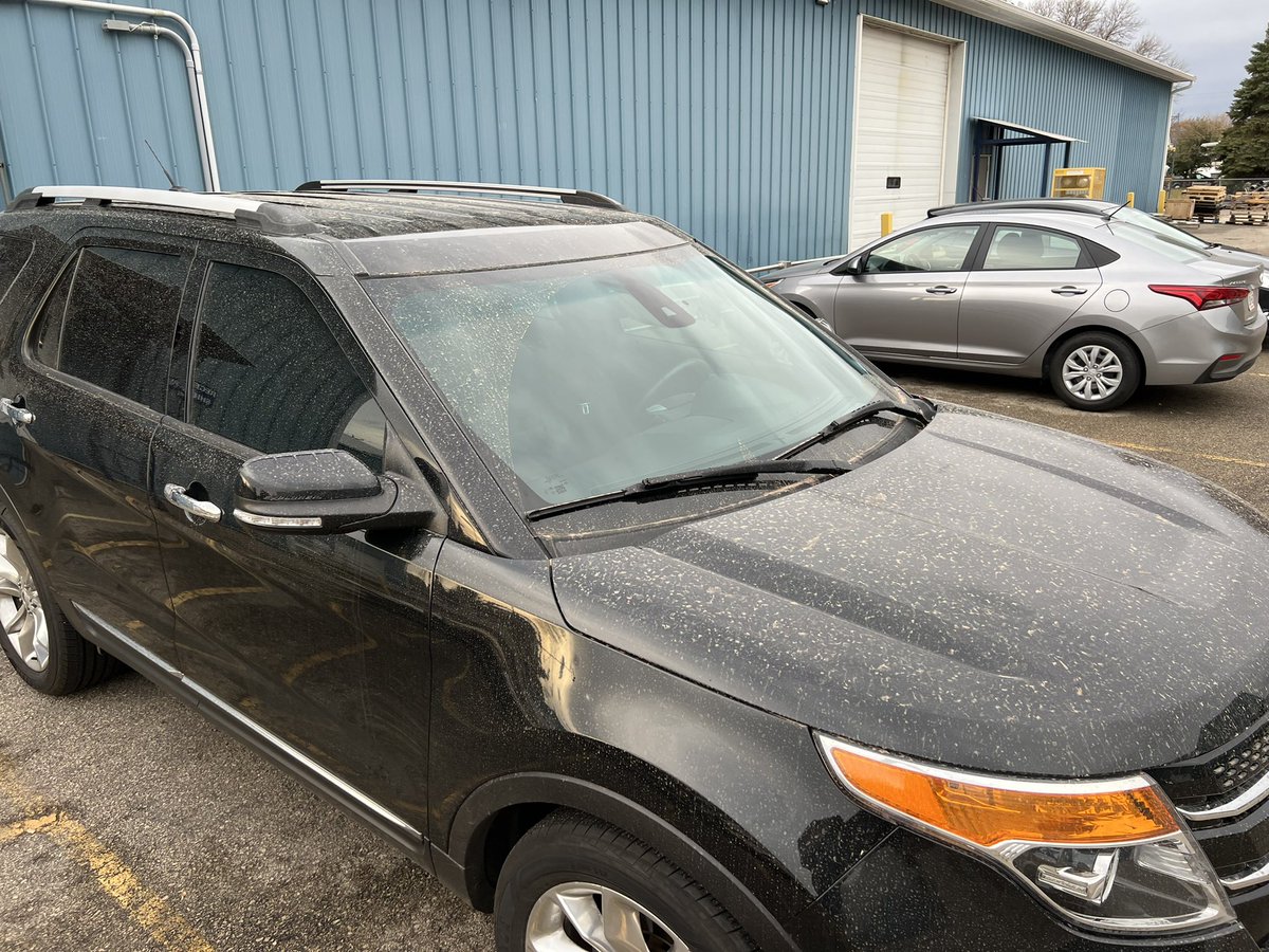 JayJrMejia's tweet photo. Raining dirt from last night storms.
Hudson, WI
#wiwx #mnwx #storm #stormchaser #nws #weather #rainingdirt #rainingmud #thunderstorms #news https://t.co/qsZOdQyN0N