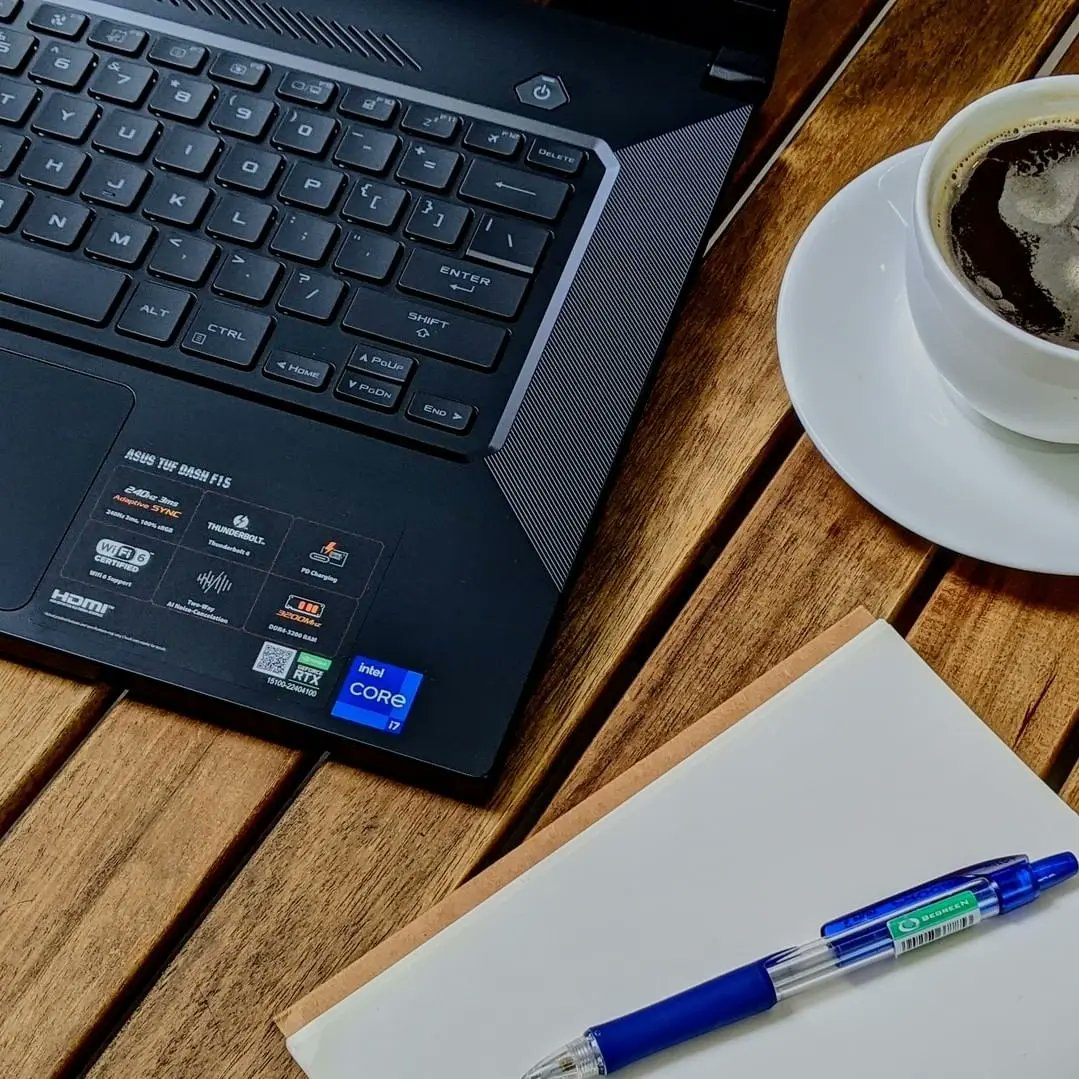 ___Y_o_R_u___'s tweet photo. ᴇᴀᴛ. ꜱʟᴇᴇᴘ. ɢᴀᴍᴇ. ʀᴇᴘᴇᴀᴛ.
.
.
.
.
.
#VALORANT #ValorantArt #asus #tuf #asustufdashf15 #gaming #PC #lights #rig https://t.co/LrBy9OF7ia