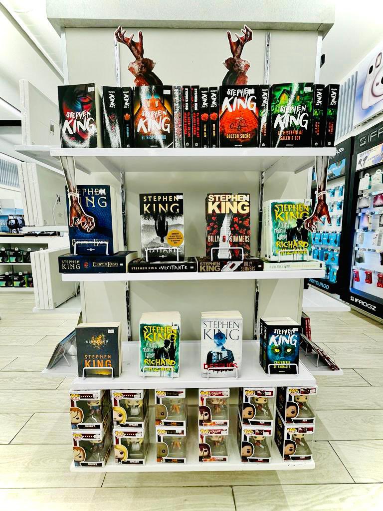 MixupTeam's tweet photo. ¡Los mejores libros para vivir este #Halloween!
#librosmixup #StephenKing #terror #librosdeterror #mixup https://t.co/9Tm3Qztsxl