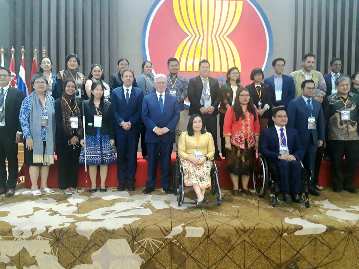 #EU - ⁦@ASEAN⁩ #HumanRights Dialogue in Jakarta today: Great meeting with Civil Society Organisations and joining hands with the representatives of those ASEAN Member States who were present.