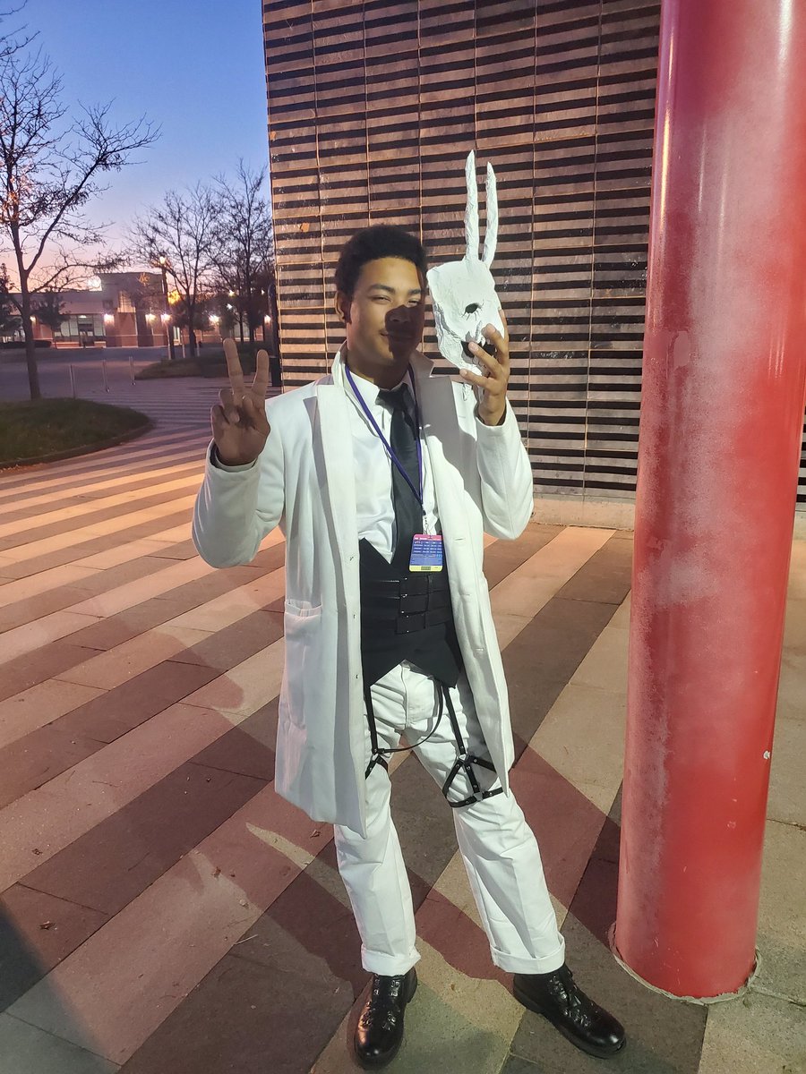 TheEmotaT's tweet photo. I need to be more active at posting on the internet lol 
Anyway I cosplayed Neon White @ #Nebraskon 2022 it was fun! https://t.co/SHJkEuIlyi