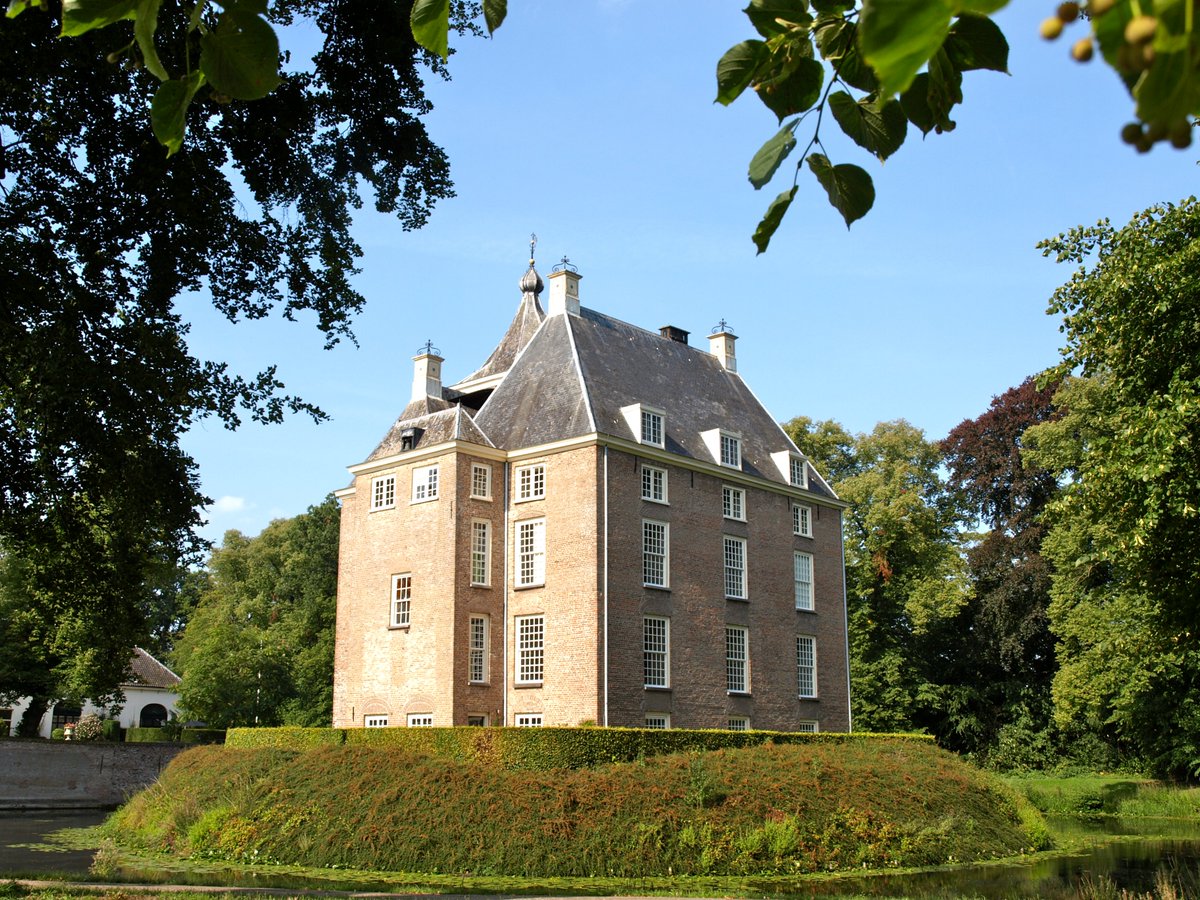 koetjong's tweet image. Harry Stegeman wandelt nog steeds langs de Linge - "Aan het eind van de parkeerplaats van Landgoed Soelen neem ik het voetpad rechtdoor"Lees meer: koetjong.nl/column-langs-d… #koetjong #westbetuwe