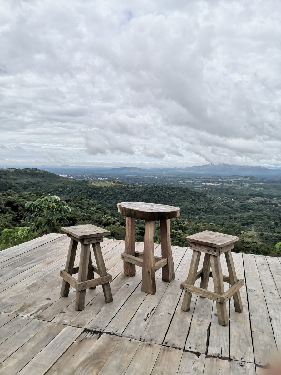 WapinJoe's tweet photo. #BitacoraDelAlma hoy les presento el Cerro La Cruz en Penonomé, una nueva aventura a +350mts sobre el mar, permite despertar entre las nubes, rodeado de naturaleza, donde "menos es más" y lugar ideal para crear recuerdos inoxidables. https://t.co/T1lnOPXfQy