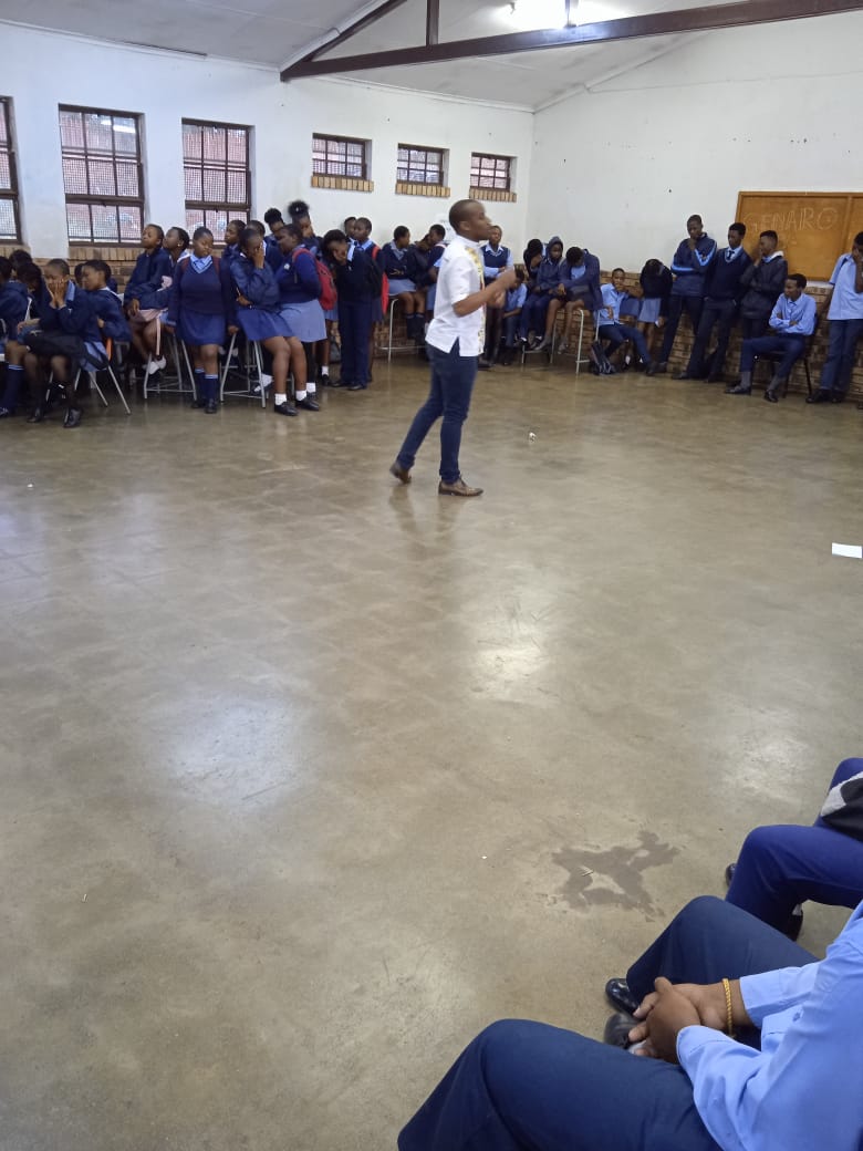 RootsofAfricaSA's tweet photo. Our next stop....
We honored an invitation to Bopasenatla Secondary School, supporting the #Classof2022, Our Chairperson and Deputy giving motivations and prayer.
#SupporttheClassof2022 #RootsofAfrica #education https://t.co/YBSgjtxfV1