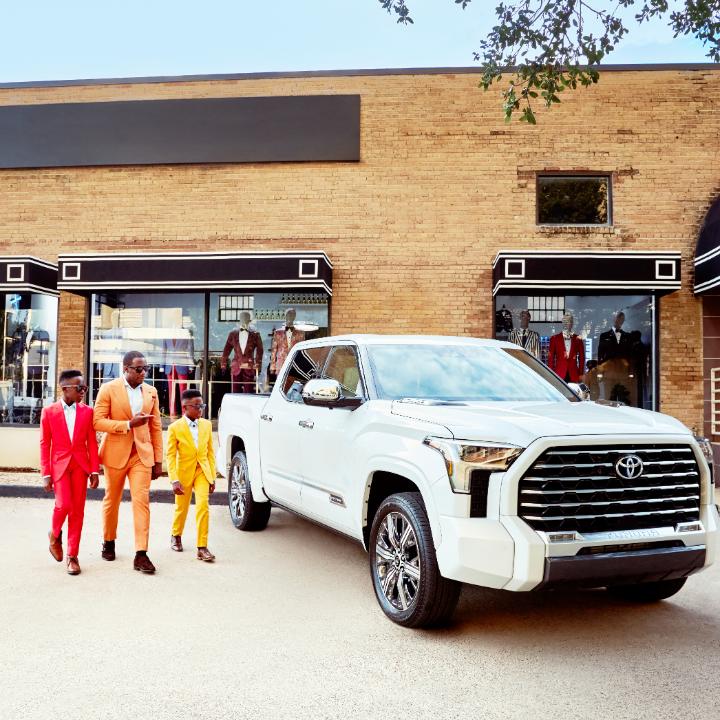 CentenToyota's tweet photo. Passing down style. #Tundra #Capstone #LetsGoPlaces https://t.co/OqtwQ9G29O https://t.co/gSbgcuqKaF