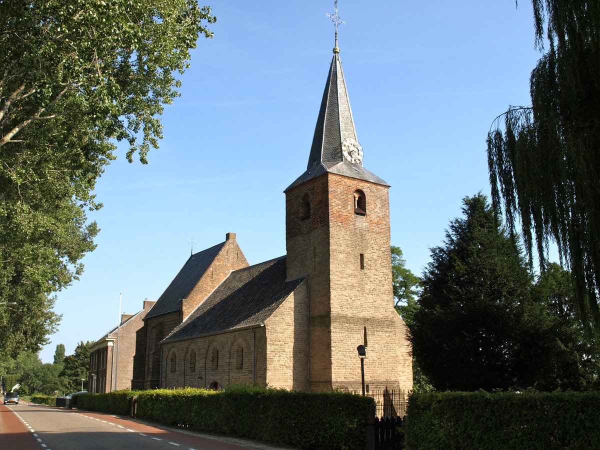 koetjong's tweet image. Harry wandelt wat sneller langs de Linge. Van Avezaath naar Avezaath - koetjong.nl/column-langs-d… #koetjong #westbetuwe