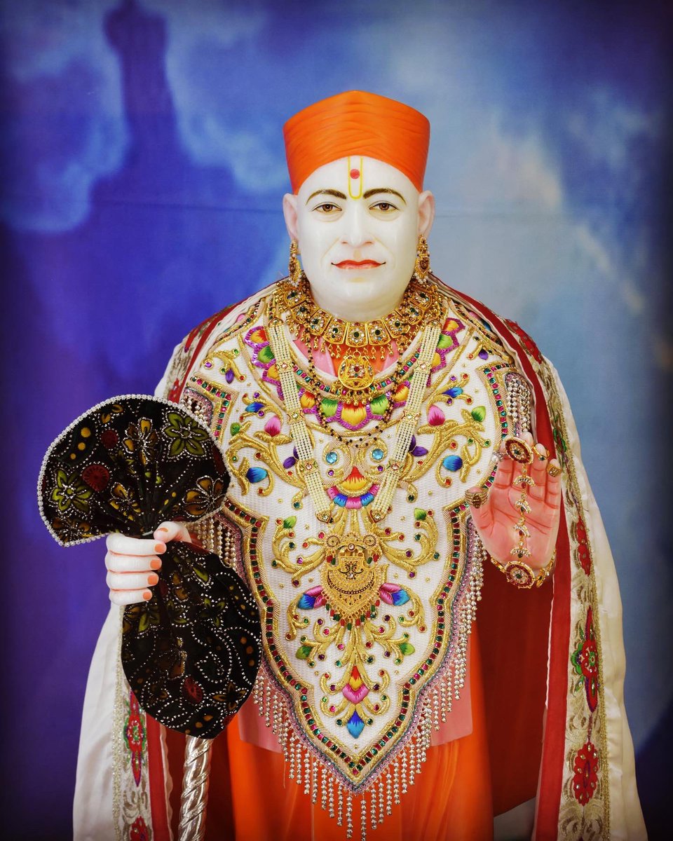 SGadiChicago's tweet photo. Divine Dhanteras Darshan - Shree Swaminarayan Temple Chicago

Lord #Swaminarayan #AbjiBapashree
#ShreeMuktajeevanSwamibapa
#ShangarDarshan #SGadiChicago
#SGadiFamily #SwaminarayanGadi
#SGadiManinagar
#Dhanteras
#Diwali
#HinduNewYear 
#Diwali2022
#ChicagoTemple
#IllinoisMandir https://t.co/DIPLiOO1Q8