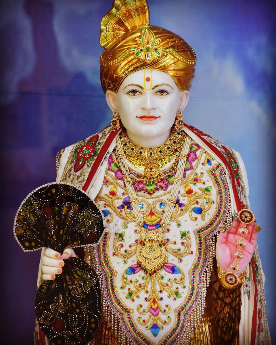 SGadiChicago's tweet photo. Divine Dhanteras Darshan - Shree Swaminarayan Temple Chicago

Lord #Swaminarayan #AbjiBapashree
#ShreeMuktajeevanSwamibapa
#ShangarDarshan #SGadiChicago
#SGadiFamily #SwaminarayanGadi
#SGadiManinagar
#Dhanteras
#Diwali
#HinduNewYear 
#Diwali2022
#ChicagoTemple
#IllinoisMandir https://t.co/DIPLiOO1Q8