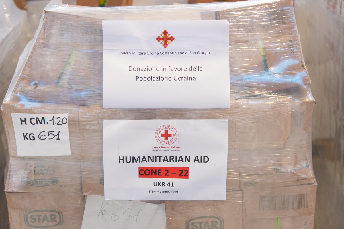 RealCasaBorbone's tweet image. Ingente donazione dell&apos;Ordine Costantiniano di San Giorgio per l&apos;Ucraina grazie all&apos;aiuto della Croce Rossa Italiana
#realcasadiborbone #crocerossaitaliana #constantinianorder