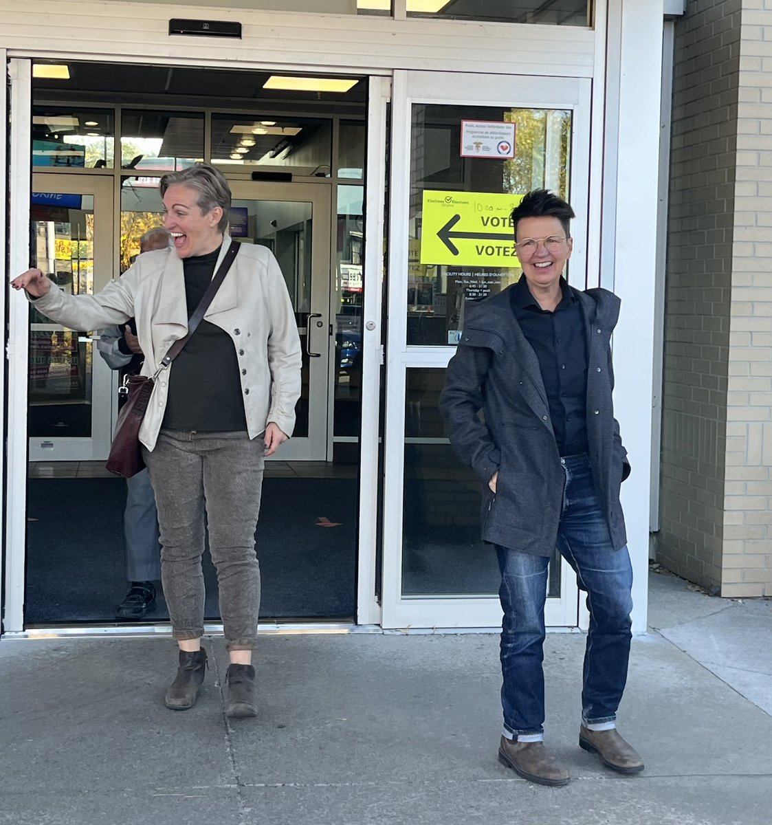 the early bird gets the new mayor… <a href="/cmckenney/">Cherilyn McKenney</a> #ottawavotes