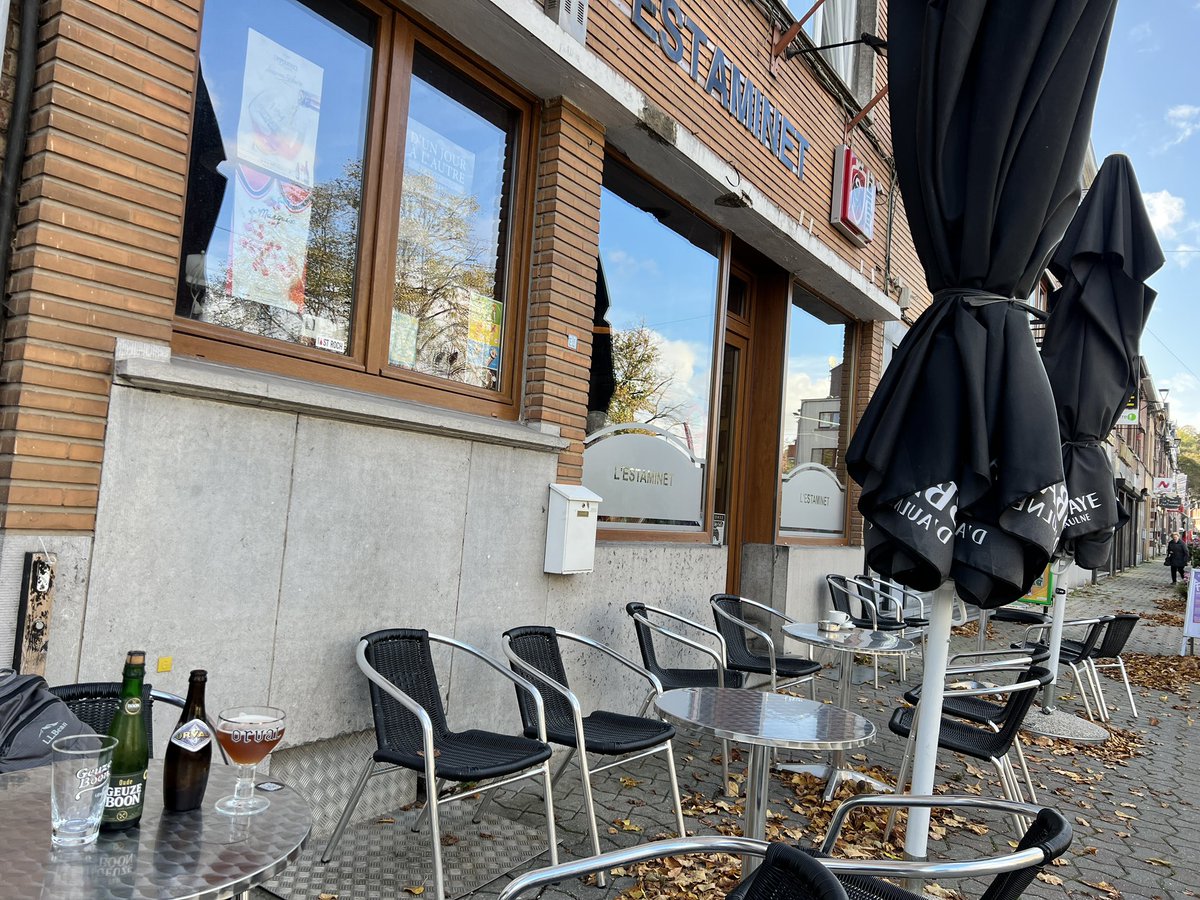 StudyBrewing's tweet image. Walked through Northern France today, along the Sambre River. Train/bus to Erquelinnes and then zigs and zags across the Belgium/France border. Later trained to Thuin for a revisit and re-climb of their bell tower. For refreshments, L'Estaminet had a very good beer menu.