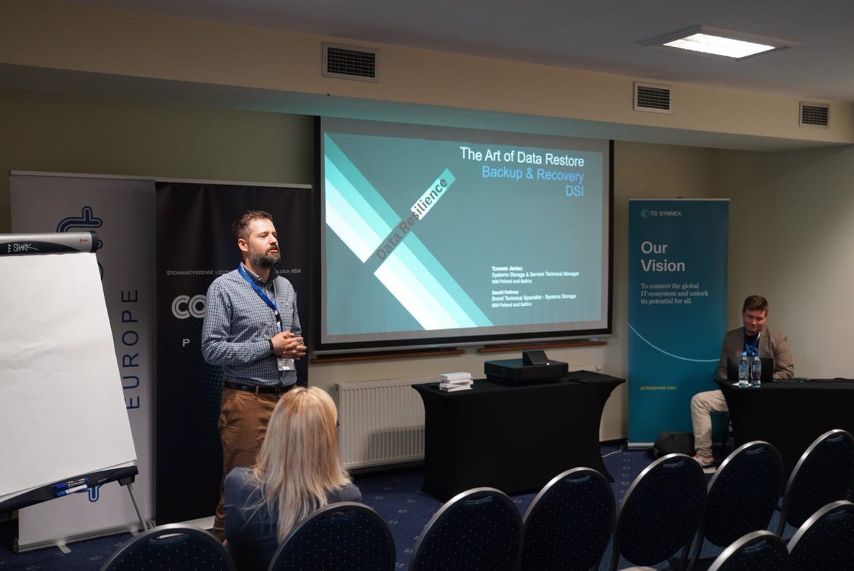 common_polska's tweet photo. 15:45 Sala A
The Art of Data Restore, czyli VTL - DSI
Dawid Dołowy (IBM), Tomasz Janiec (IBM)
#commonpolska, #IBM, #tdsynnex, #cloudware, #arrow, #credeexperto, #ibpm, #azframe, #averbit, #goldenore, #simplicity, #boatsystems, #ibmz, #power10 https://t.co/yS4fZBjH5r