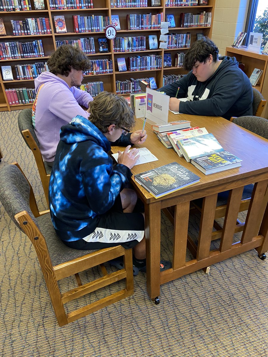 MrsBMcCormick's tweet photo. Mrs. Carson @panther_phs prepared an awesome book tasting for our English 1 students this morning to help them find choice novels they will ENJOY reading. Thank you, Mrs. Carson! You’re the best! https://t.co/1TPTO9XAFe