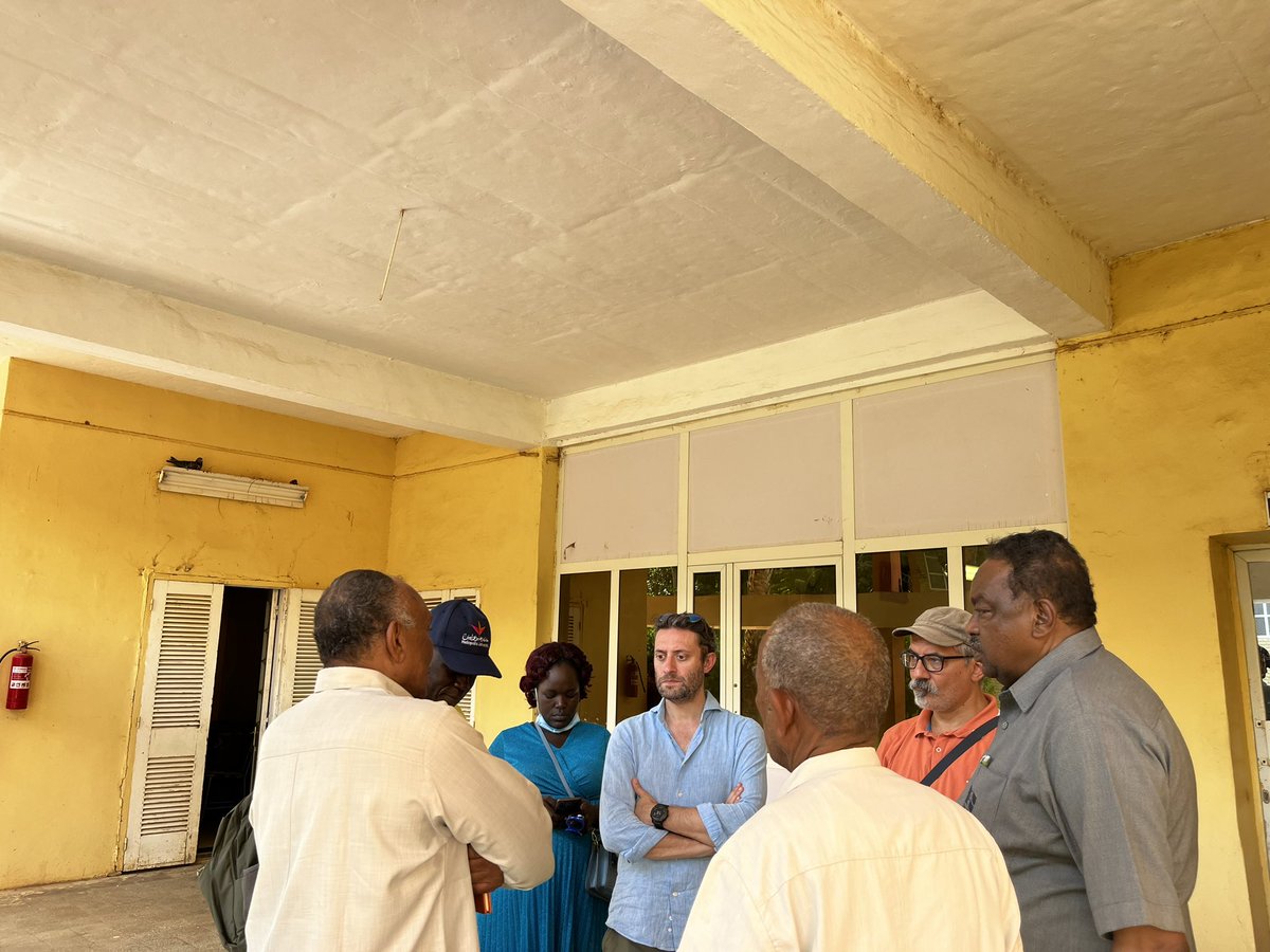 WaterResearchC1's tweet photo. Discussions and conversations at the Hydraulics Research Center at Wad-Madani, Gezira
@WatDev1 
@ASARECA https://t.co/EynmZwuFqR