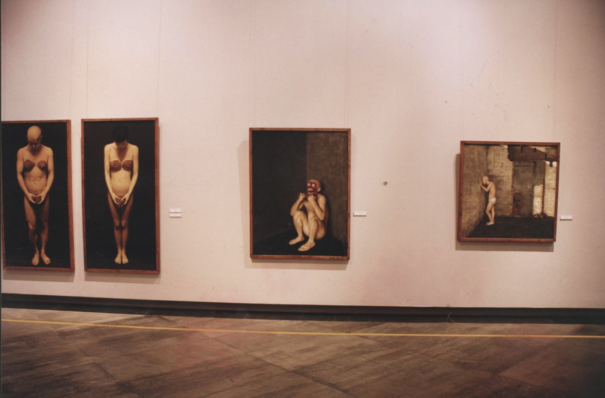 xuejiye66's tweet photo. I found these photos taken at my solo exhibition in Guangdong Art Museum in 2000. It seems that children prefer this painting. https://t.co/bgw3uY4e2Y